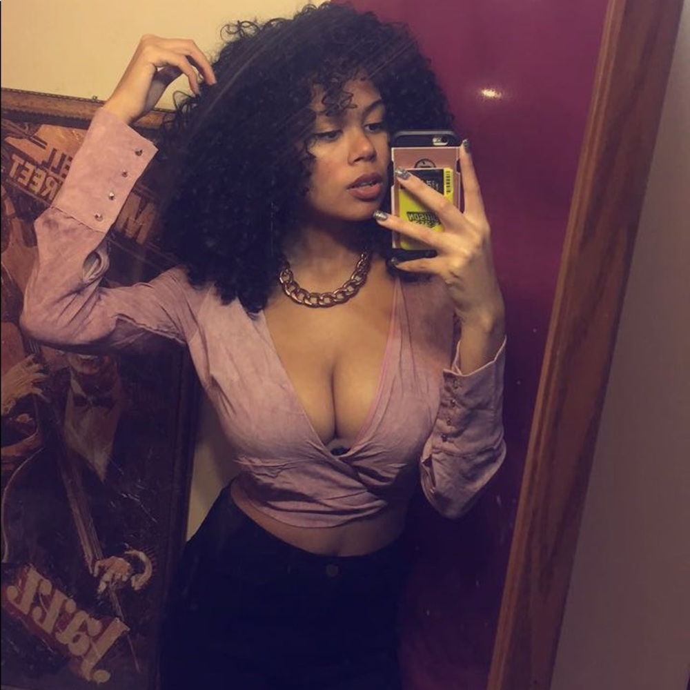 Pink long sleeve crop top